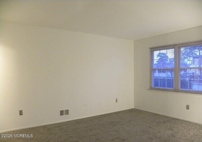 Building Photo - 10 Whitecap Way