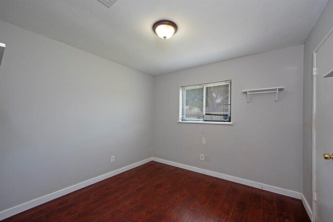 Building Photo - 17306 N Yorkglen Dr