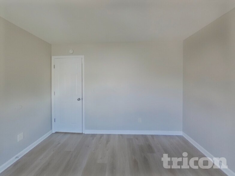 Building Photo - 7259 Madison Cir