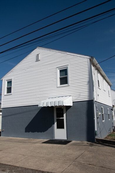 View at Back (Main Entry) - 939 Washington Ave