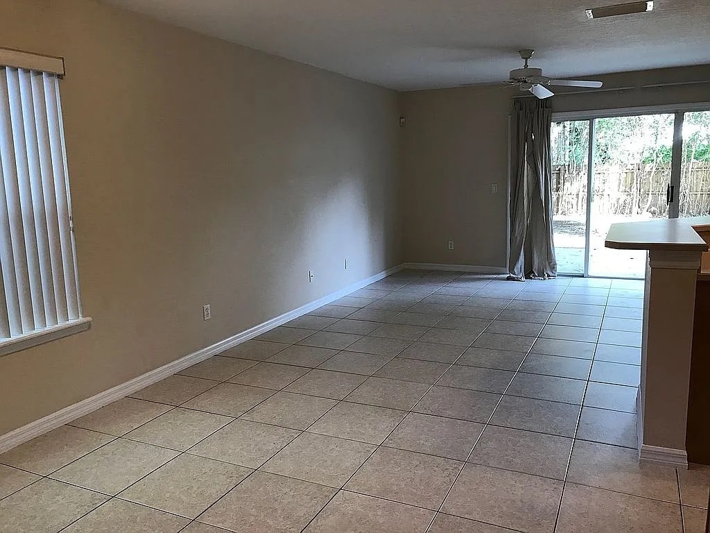 Kitchen and Living Room - 1513 Woodward St