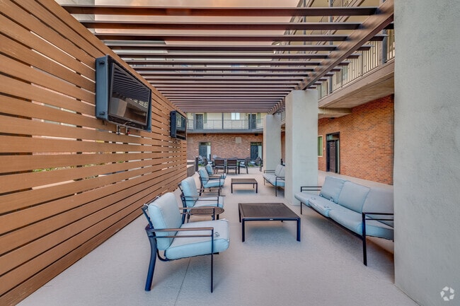 Courtyard - The Cleo Tempe