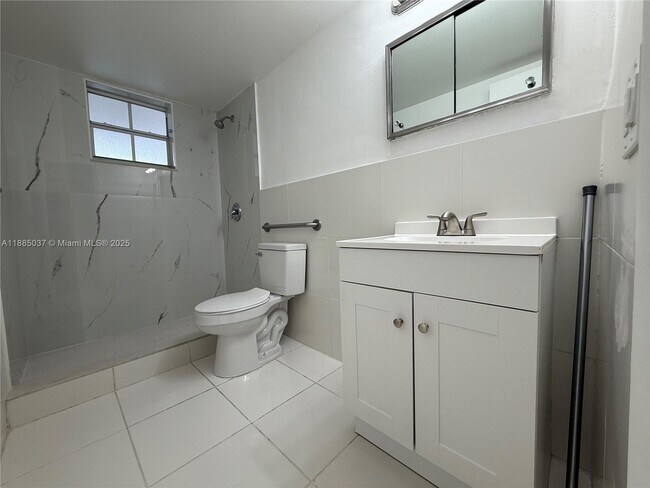 Building Photo - 52 Flagami Blvd