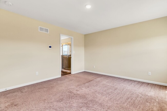 Building Photo - COMING SOON - Modern, Spacious Home in the Orchard Farm School District!