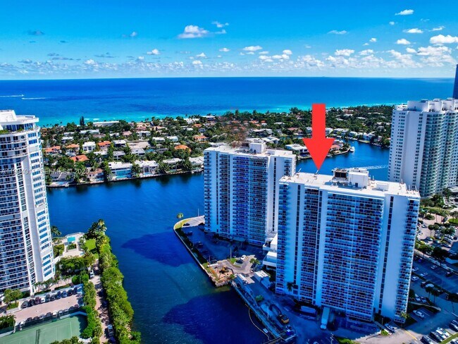 Building Photo - 20505 E Country Club Dr