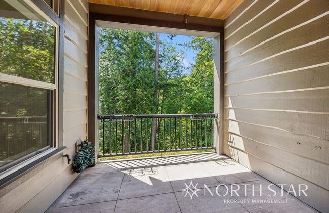 Building Photo - Stunning Renaissance at Peterkort Woods To...