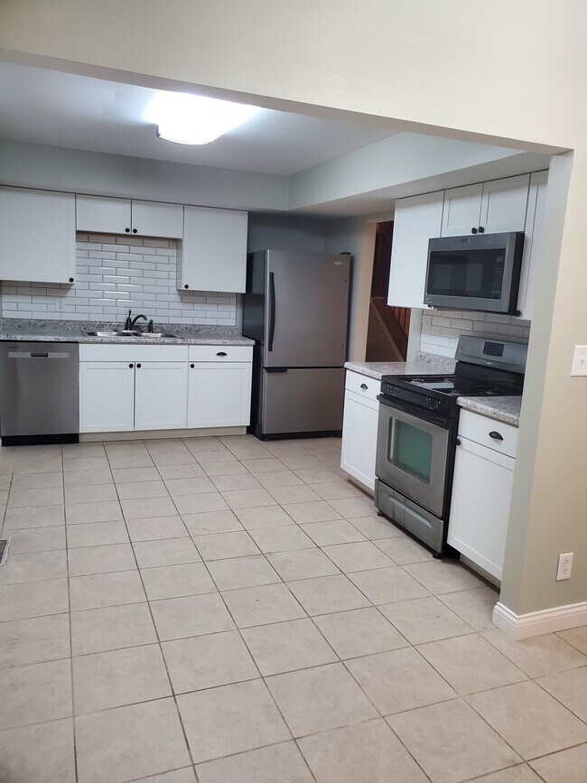 Kitchen - 9830 McKinley St