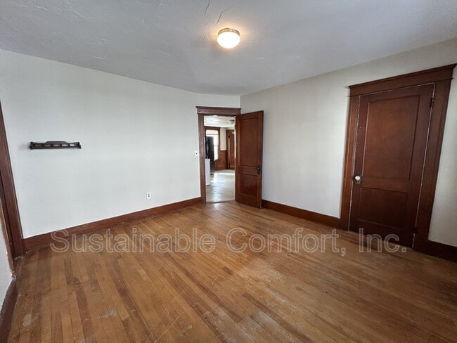 Building Photo - 44 Fairfax Rd