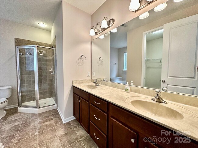 Building Photo - 4531 Hubbard Falls Dr