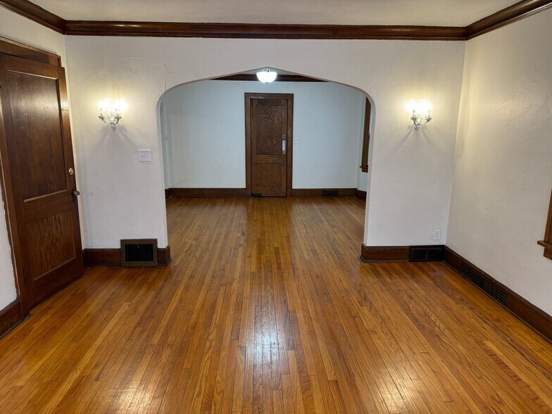 Building Photo - 1510-1519 9th Ave