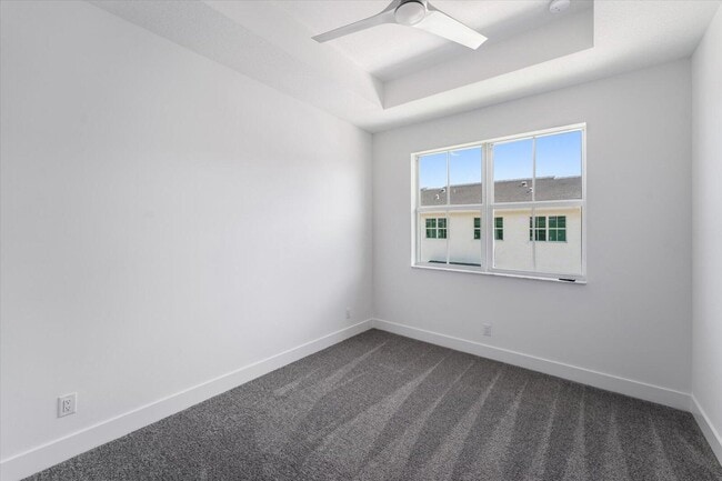Building Photo - 12546 Gross Pointe Dr