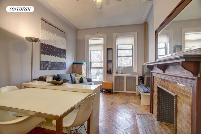 Building Photo - 55 W 75th St