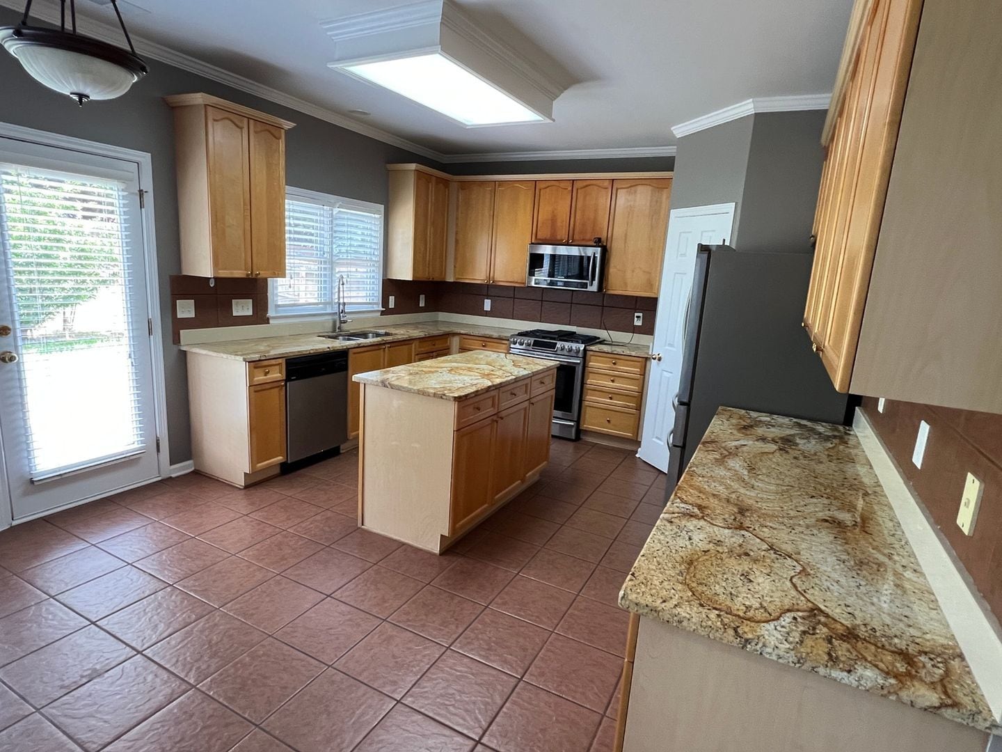 Building Photo - 2176 Malden Hill Dr