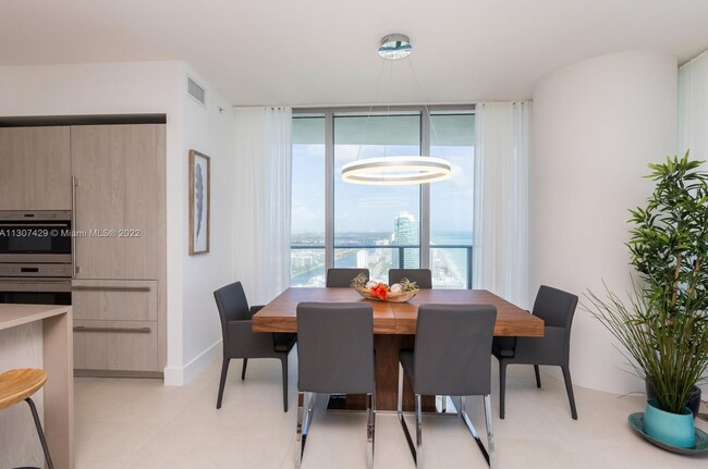Building Photo - 4111 S Ocean Dr