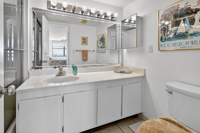 Building Photo - 18151 NE 31st Ct