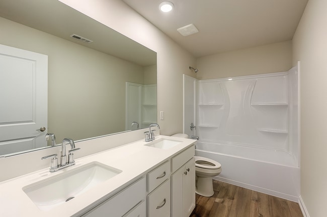 Building Photo - 5514 Hydrangea St