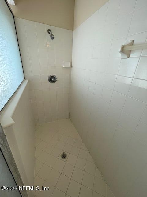 Building Photo - 5009 Grand Lakes Dr S