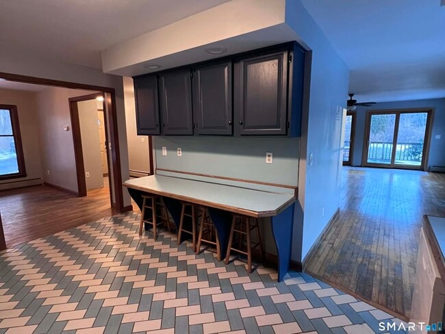 Building Photo - 250 Rte 66 E