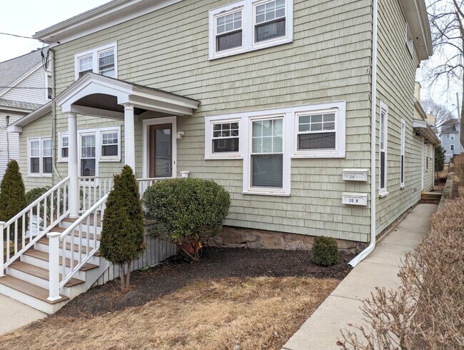 Building Photo - 20 Bellevue St