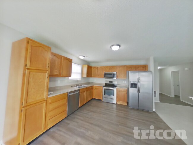 Building Photo - 5477 Wood Hollow Dr