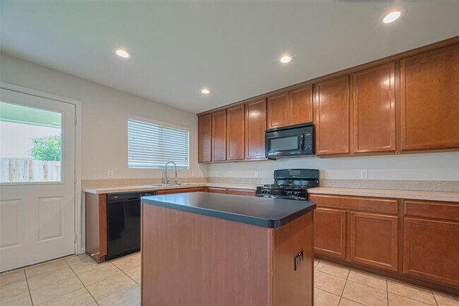 Building Photo - 20111 Brookwood Holw