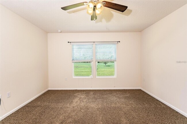 Building Photo - 131 Fairway Ct