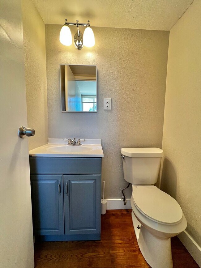 Building Photo - NShields632 (KC-LN-KB)