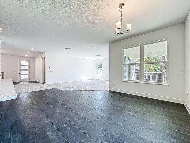 Building Photo - 4732 W Wallcraft Ave