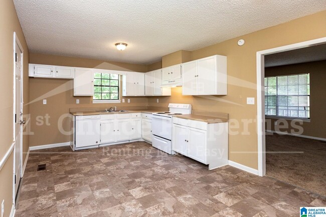 Building Photo - 203 Winterhaven Dr