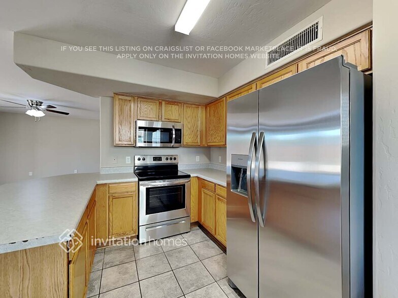 Building Photo - 6960 W Cactus Wren Dr
