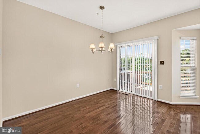 Building Photo - 6126 Madison Crest Ct