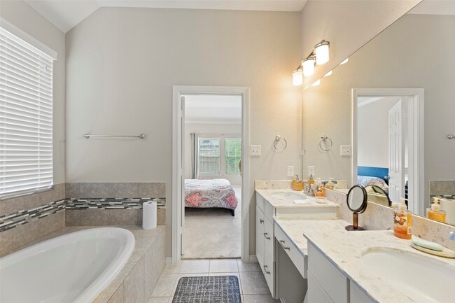 Building Photo - 11218 Puckett River Dr