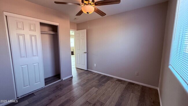 Building Photo - 1811 W Tonto St