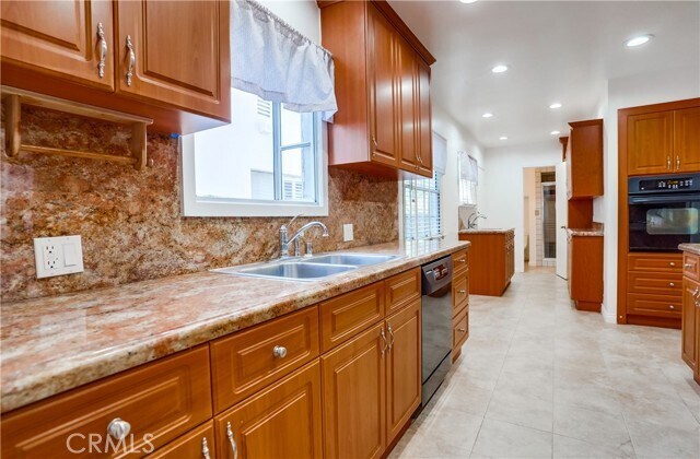 Building Photo - 12528 Albers St