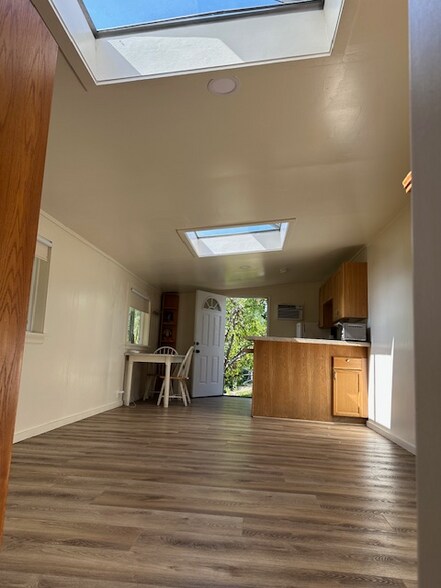 Building Photo - 20840 Elfin Forest Rd