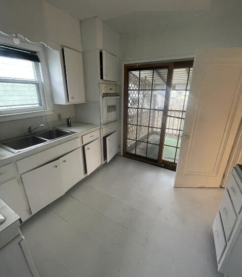 Building Photo - 1733 Kansas Ave