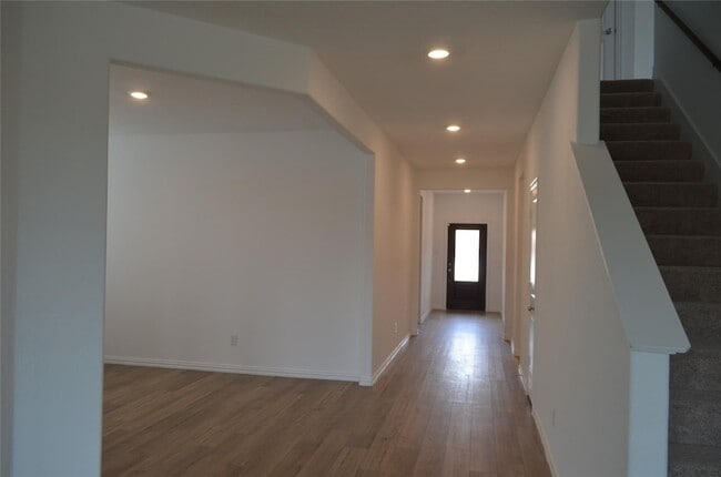 Building Photo - 7924 Lindheimer Ln