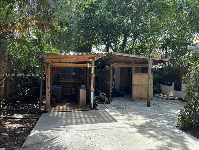 Building Photo - 201 E 28th St