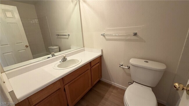 Building Photo - 1328 Maplegrove Cir