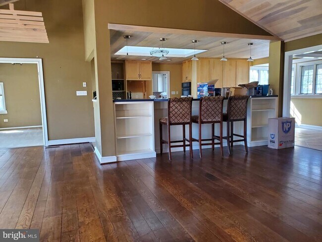 Building Photo - 4 Sorrel Dr