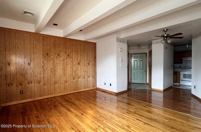 Building Photo - 1207 S Webster Ave