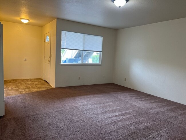 Building Photo - 1493 Larissa Cir