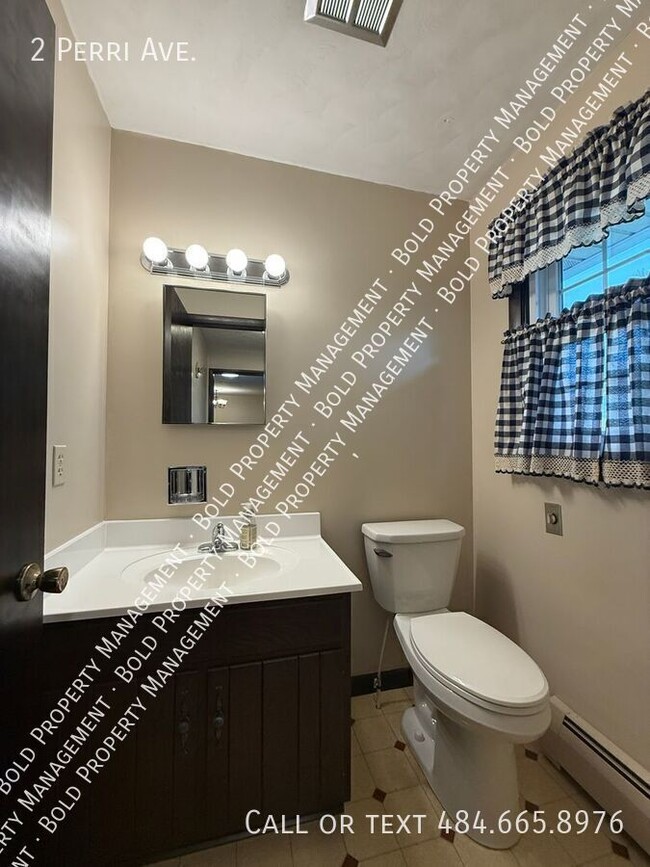 Building Photo - 2 Perri Ave