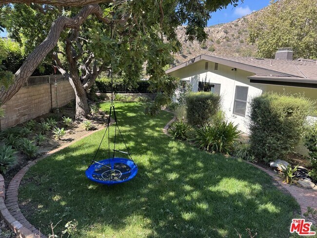 Building Photo - 5942 Paseo Cyn Dr