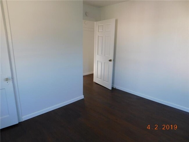Building Photo - 407 North Dr