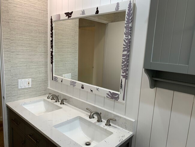 2nd Bathroom - 3520 Pansy Dr