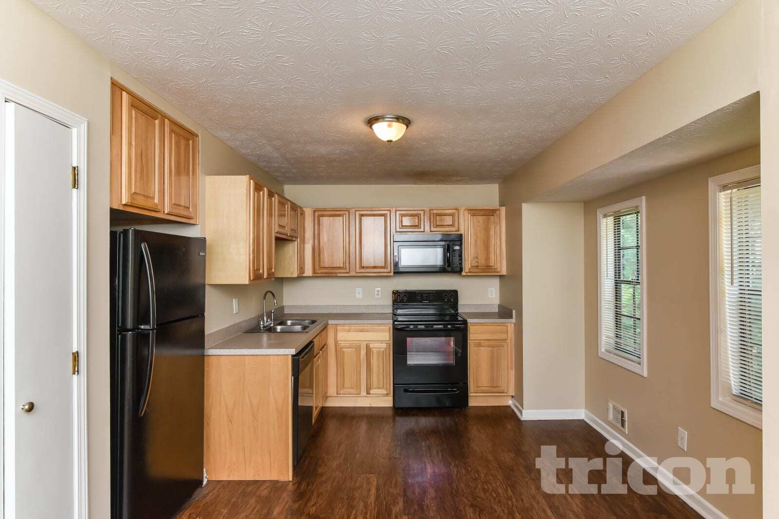 Building Photo - 4255 Mountain Glen Trace