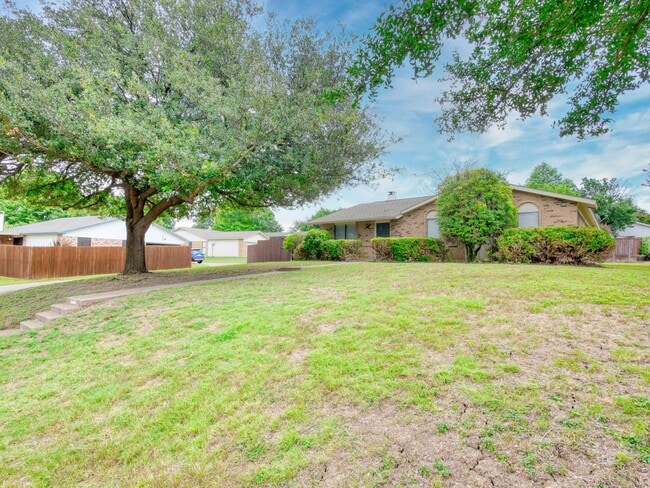 Building Photo - 1472 Rockshire Dr