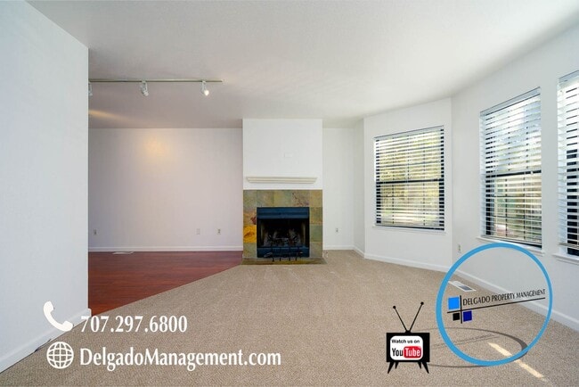 Building Photo - Benicia! Large two bedroom, two and half b...