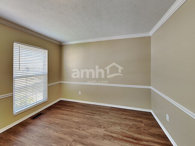 Building Photo - 1001 Vixen Dr